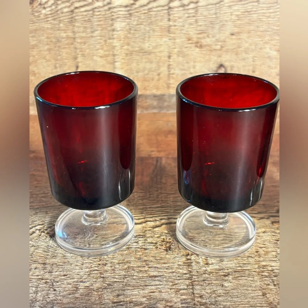 4 Vintage Ruby Red LUMINARC FRANCE Arcoroc Clear footed 3.75” Cordial glasses